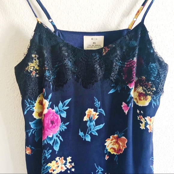 Urban Outfitters floral dress - Picture 4 of 8